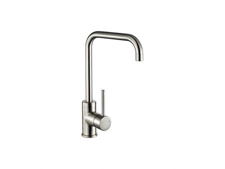 CASCATA SQUARE SPOUT BRUSHED STEEL